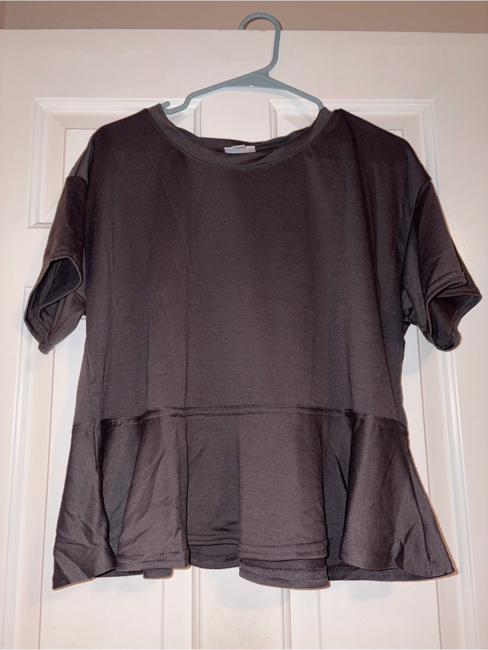 LuLaRoe June Ruffle Hemmed Top, Size Medium